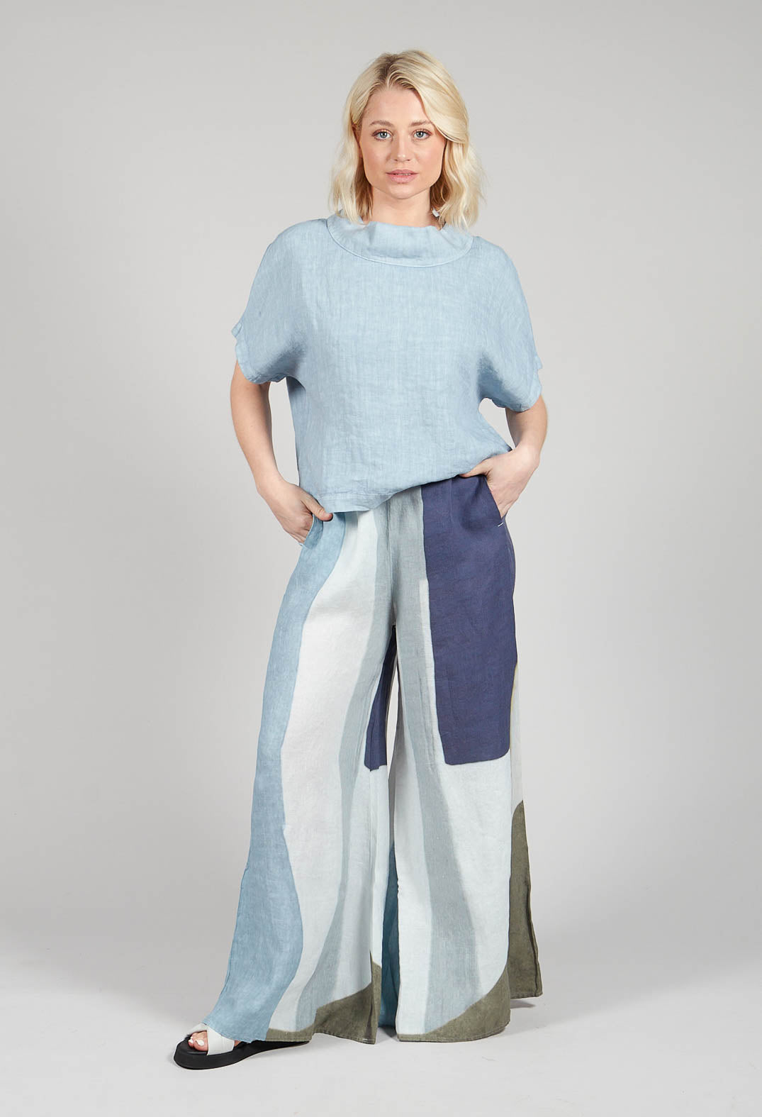 High-Waisted Maki Trousers in Blue