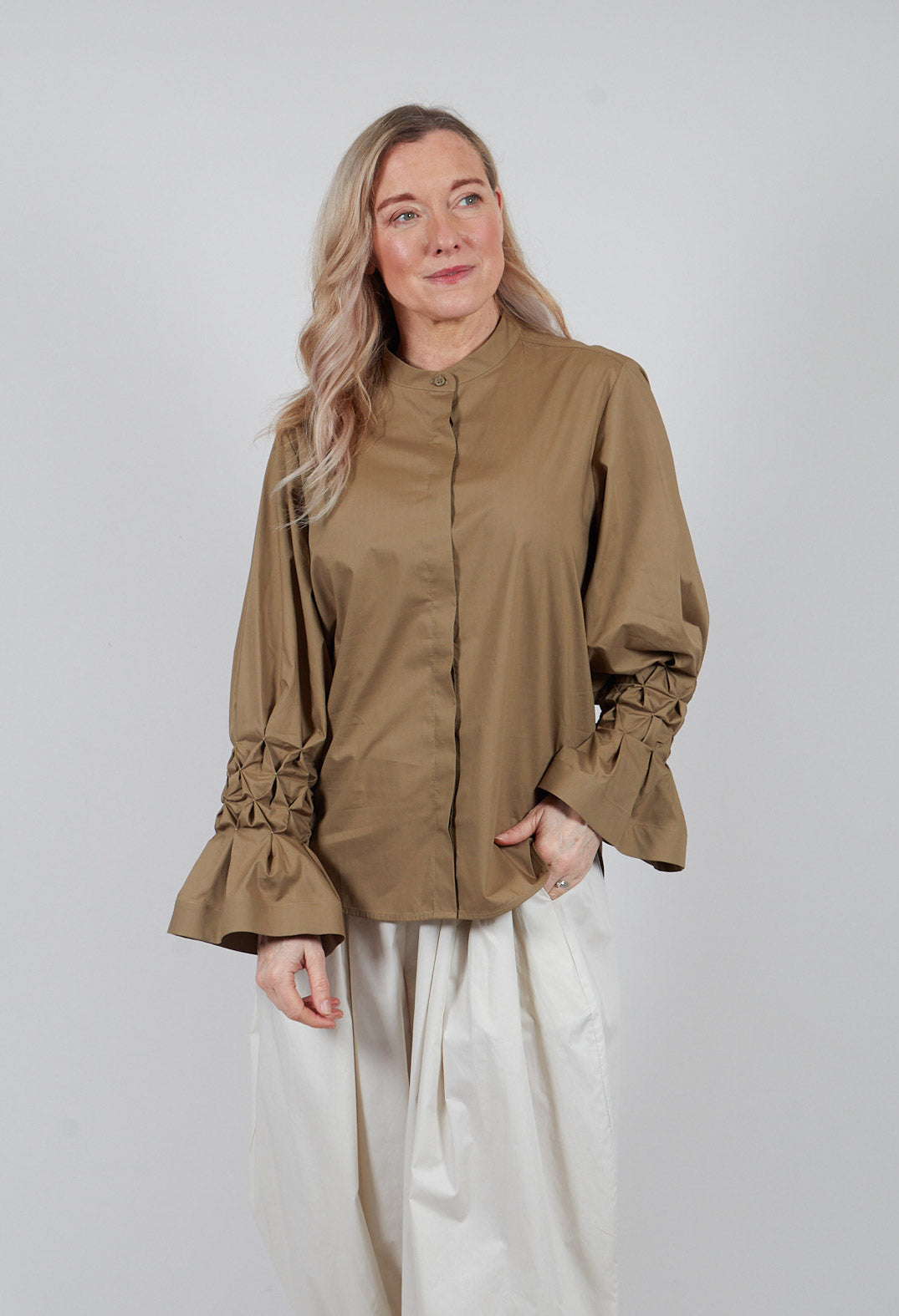 Honeycomb Cuff Shirt in Eucaliptus