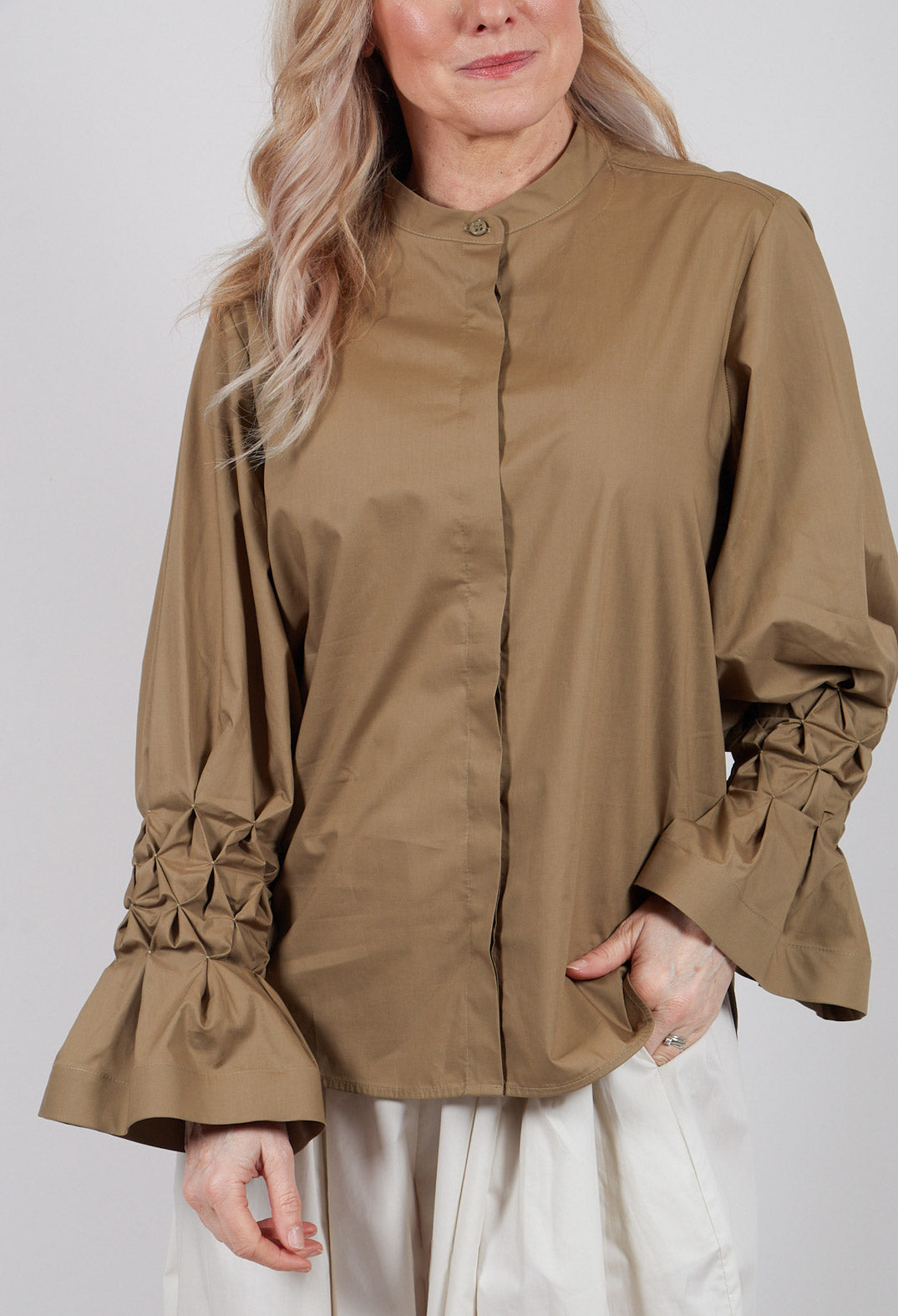 Honeycomb Cuff Shirt in Eucaliptus