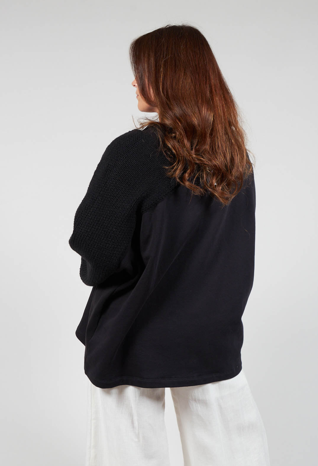 Phoenix Contrasting Boxy Pullover in Nero