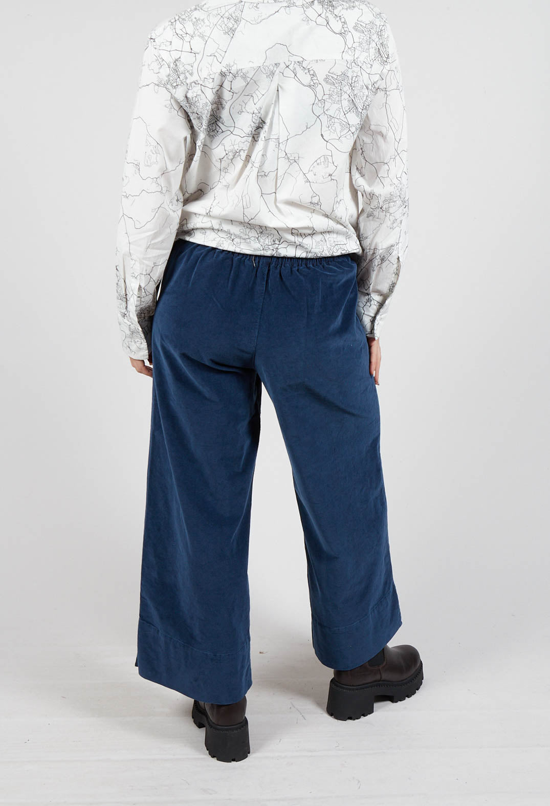 Ido Trousers in Dark Night