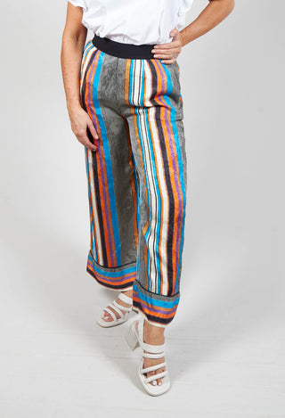 wide leg striped trousers in multicolour