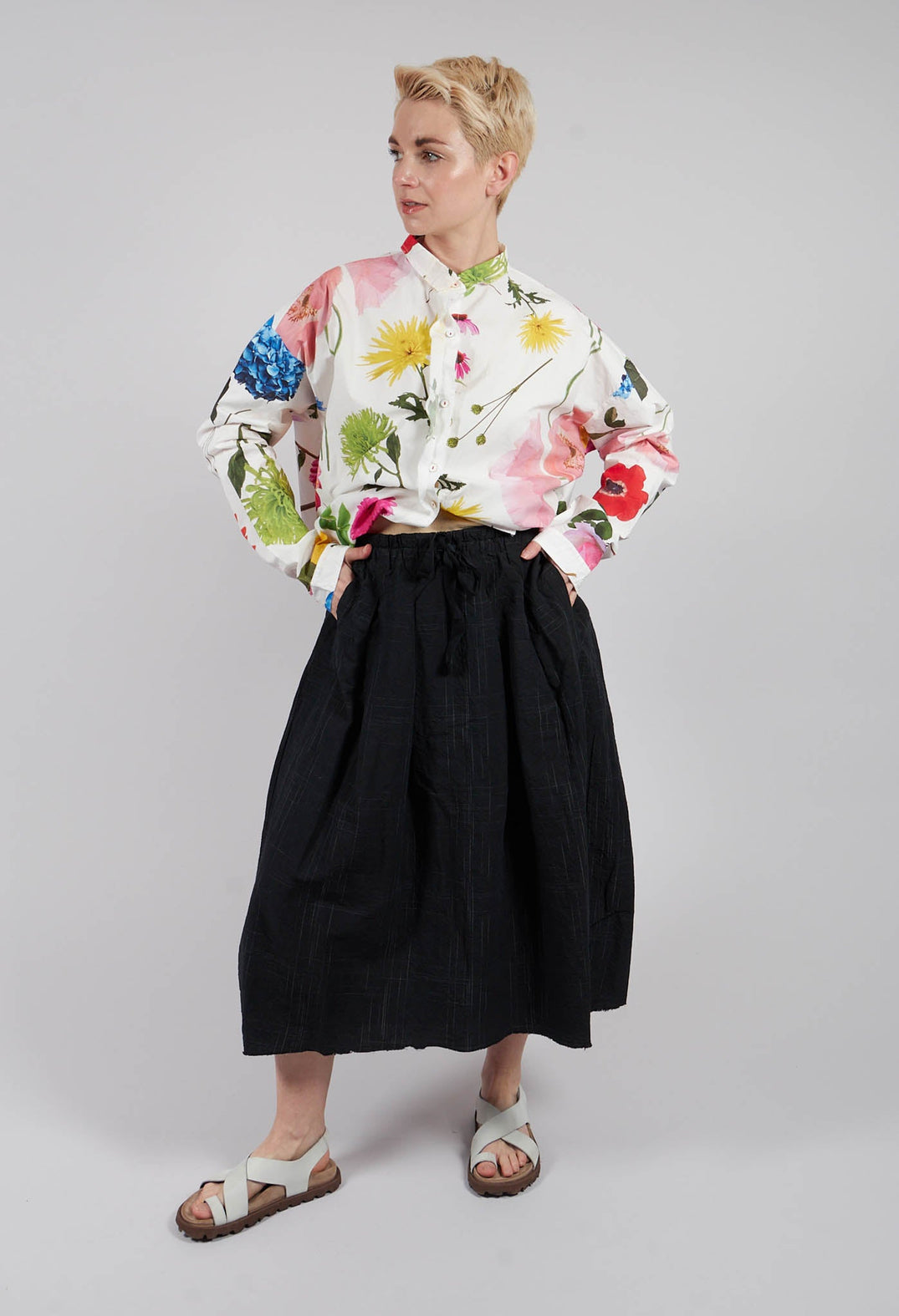 Joneva Skirt in Black