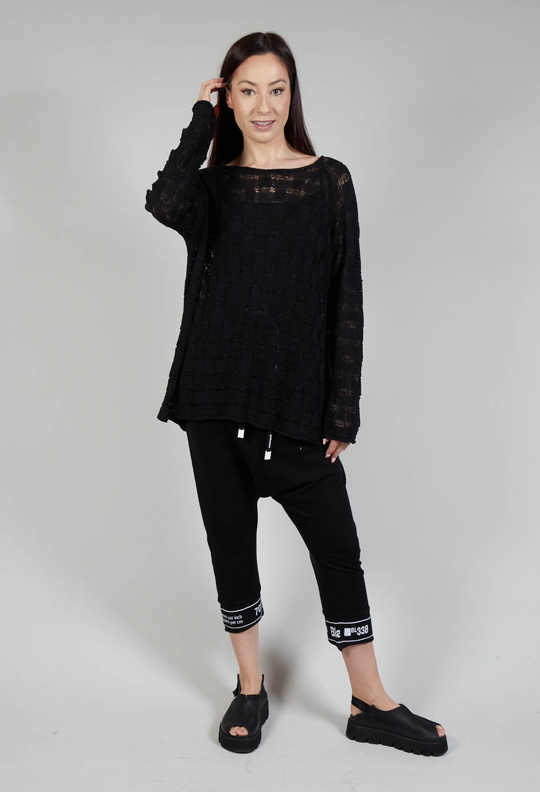 Jumper with Square Detail Knit in Black