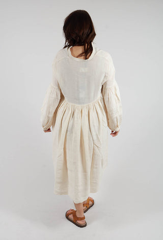 Kameli Dress in Sand
