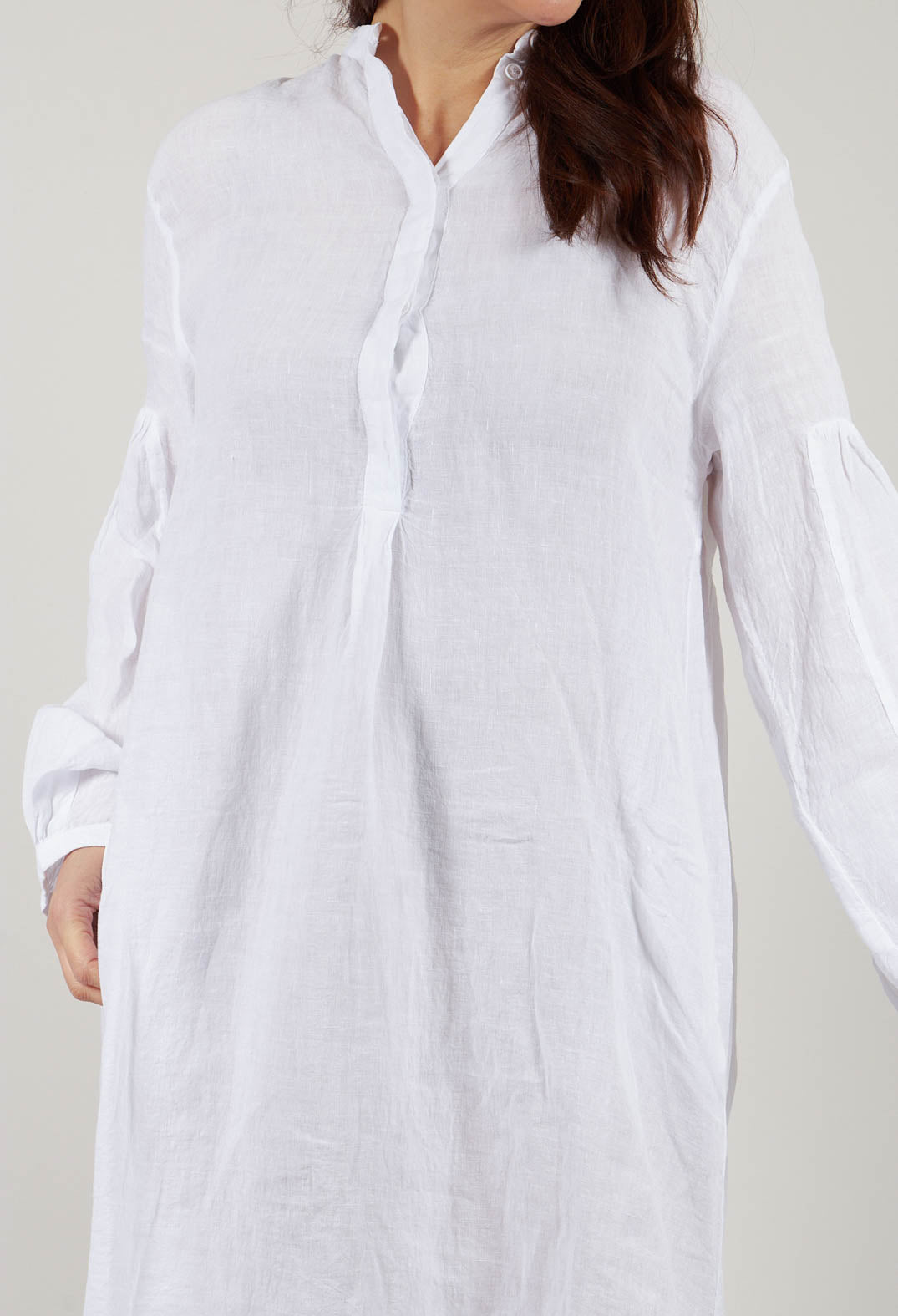 Kameli Dress in White
