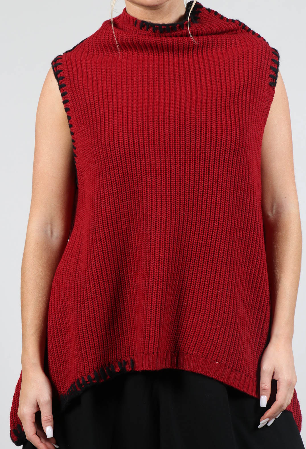 Knitted Vest in Red