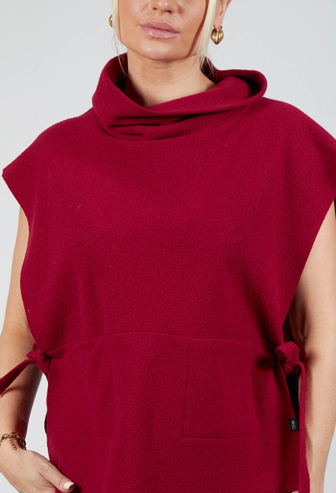 Koge Top in Scarlet