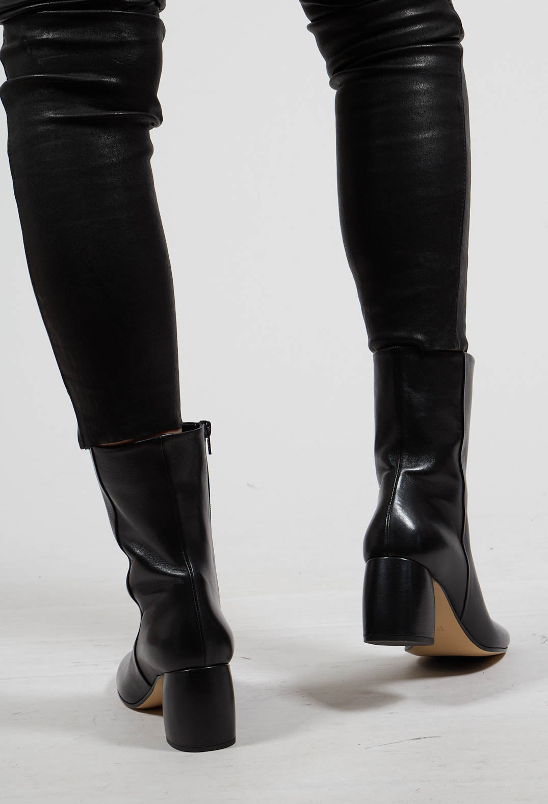 Kubric Block Heel Boot in Nero
