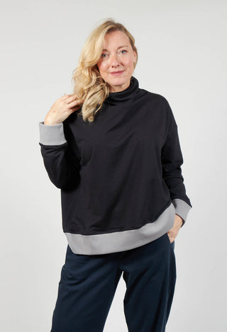 Kuito Shirt in Black and Grey