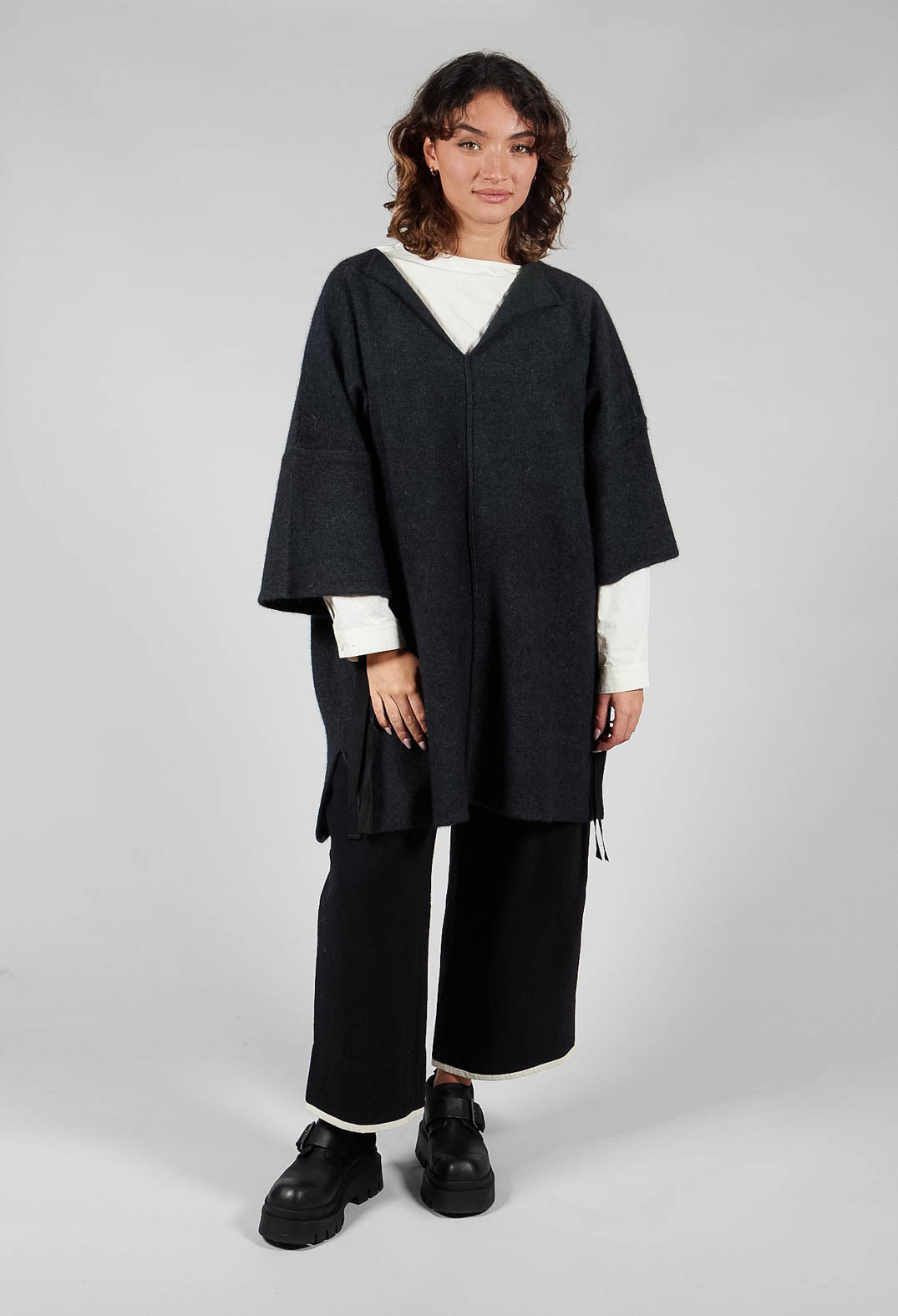 Pleated Trousers with Contrast Lining in Black