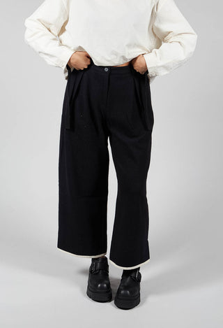 Pleated Trousers with Contrast Lining in Black