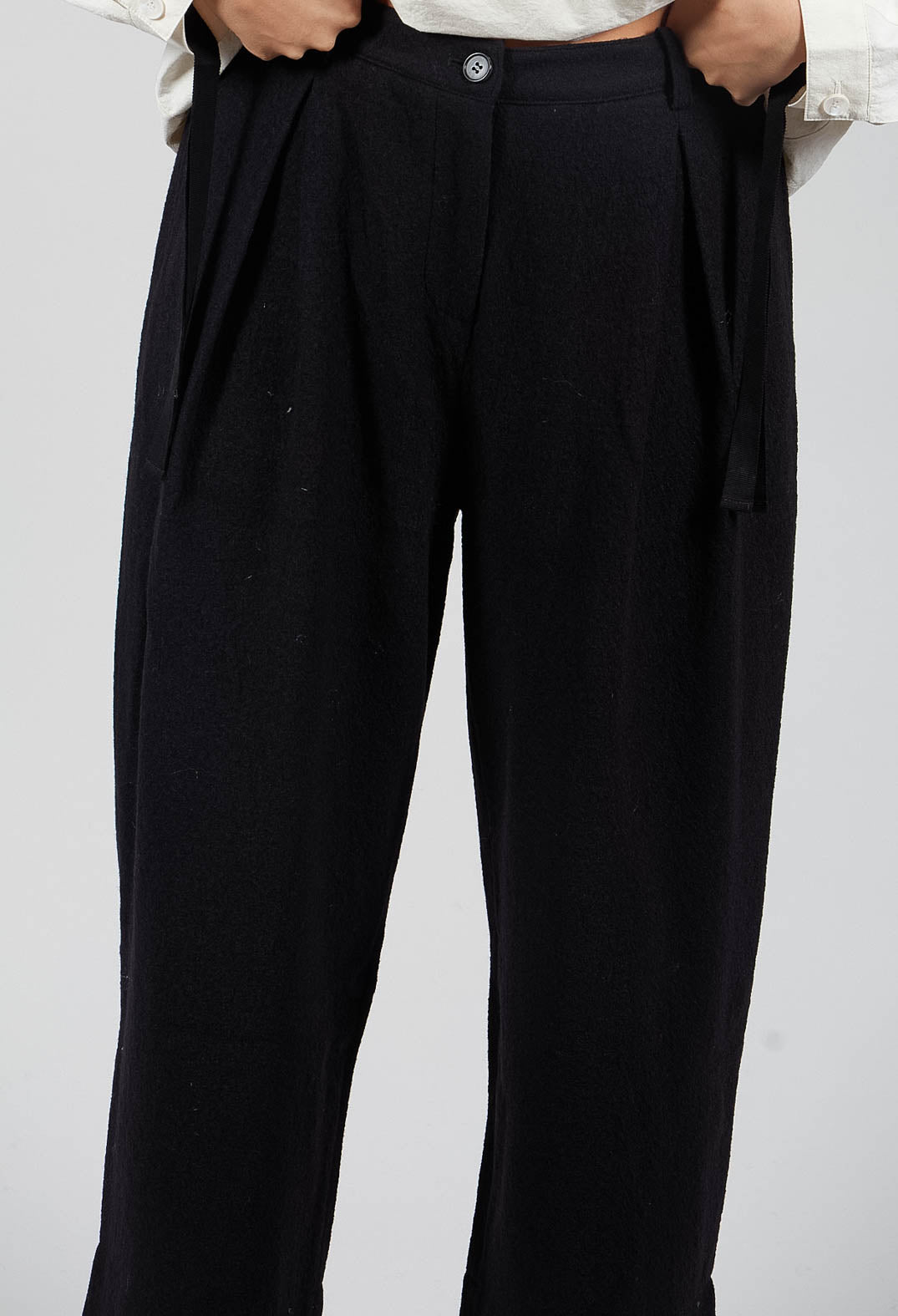 Pleated Trousers with Contrast Lining in Black