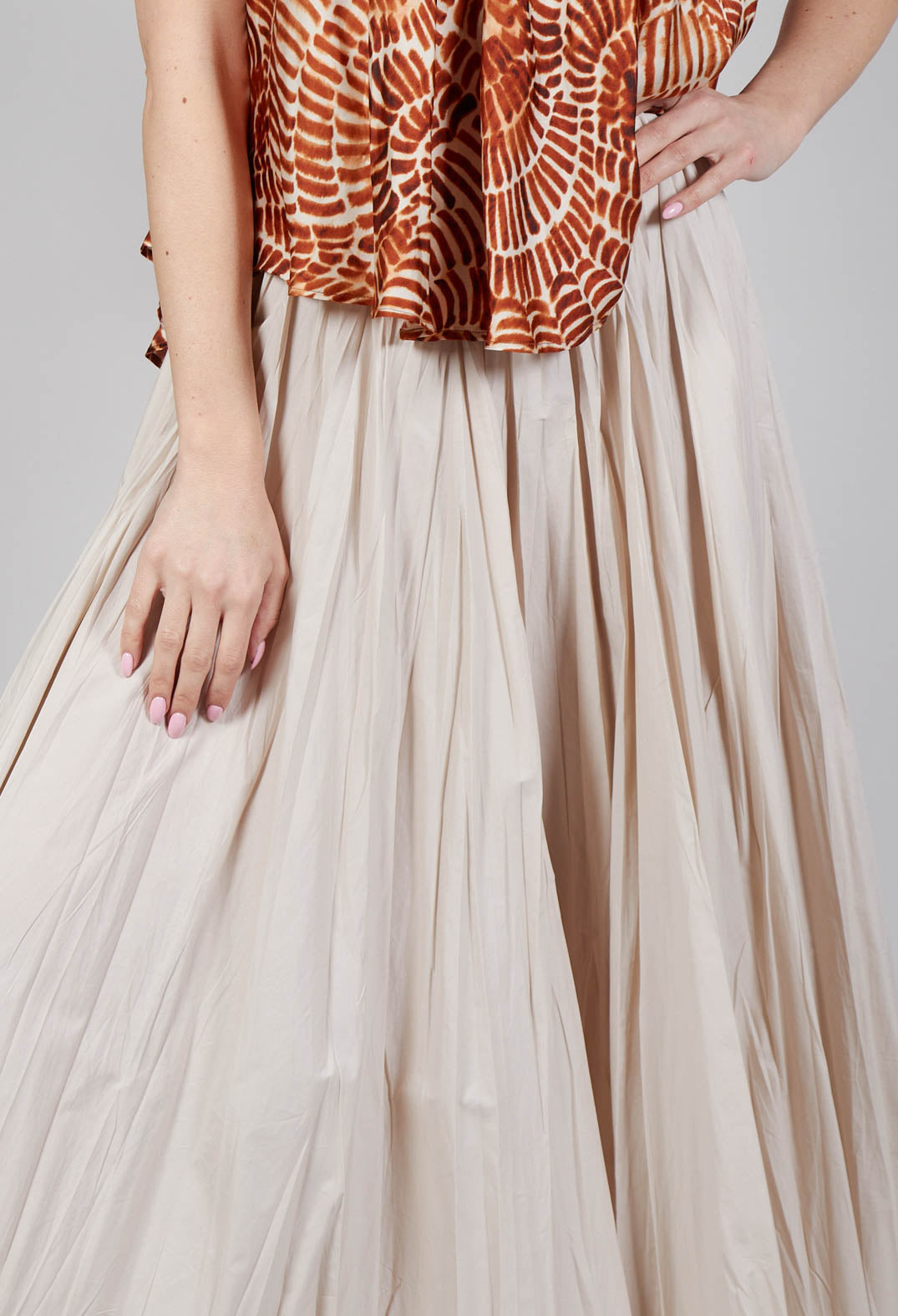 Creased Poplin Skirt in Dune