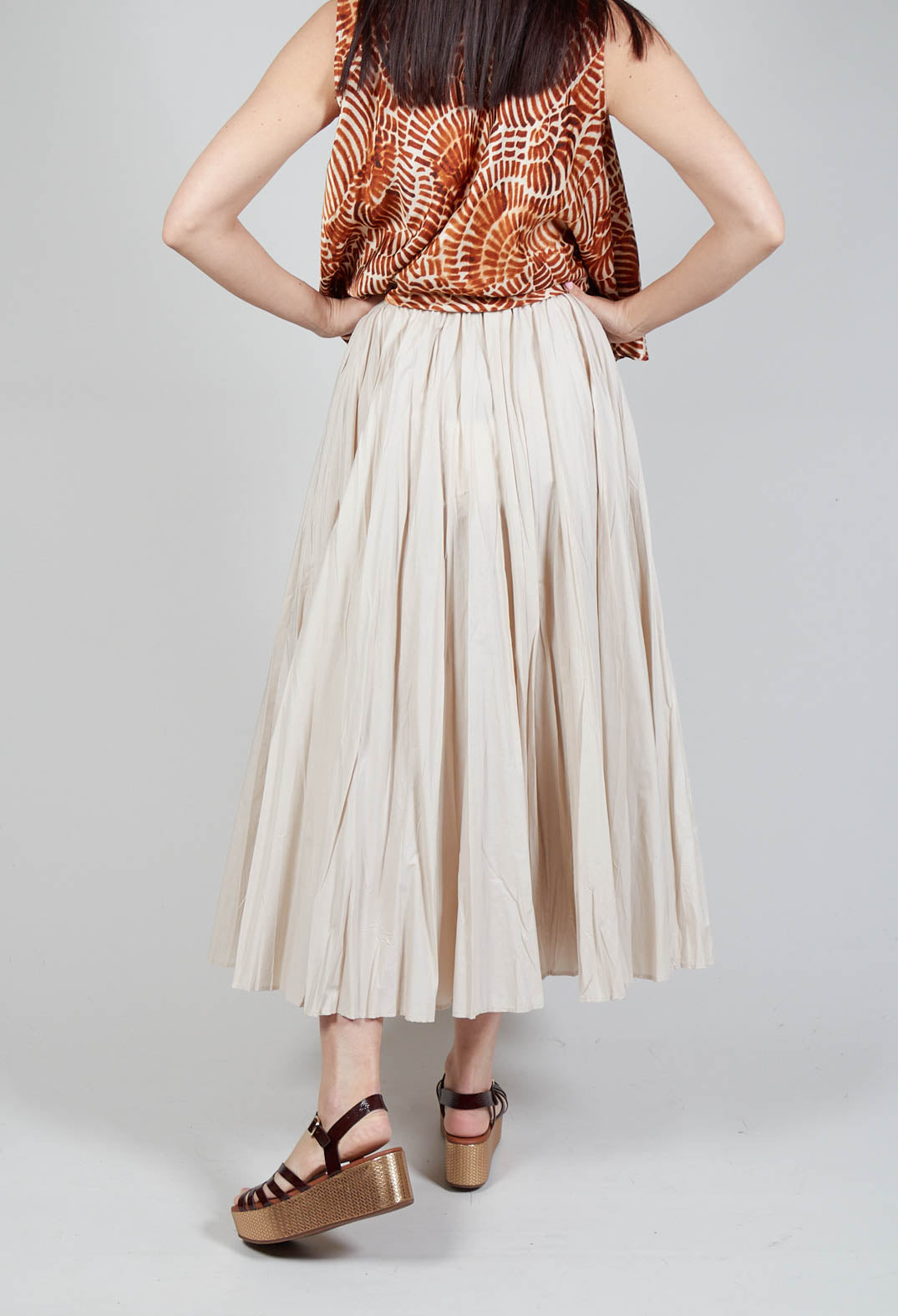 Creased Poplin Skirt in Dune
