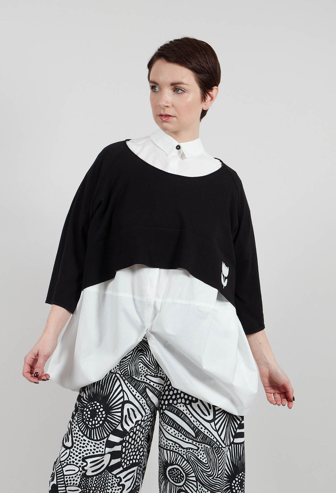 Cotton Knit Cropped Jumper in Black - 3330713