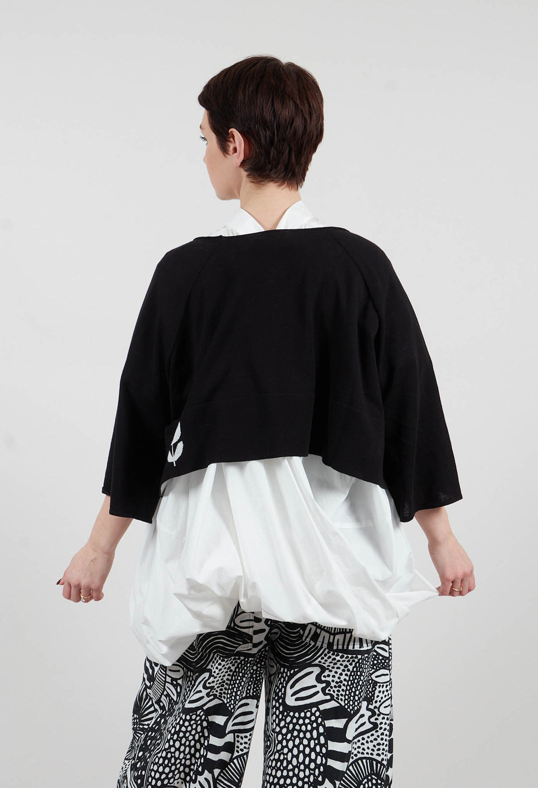 Cotton Knit Cropped Jumper in Black - 3330713