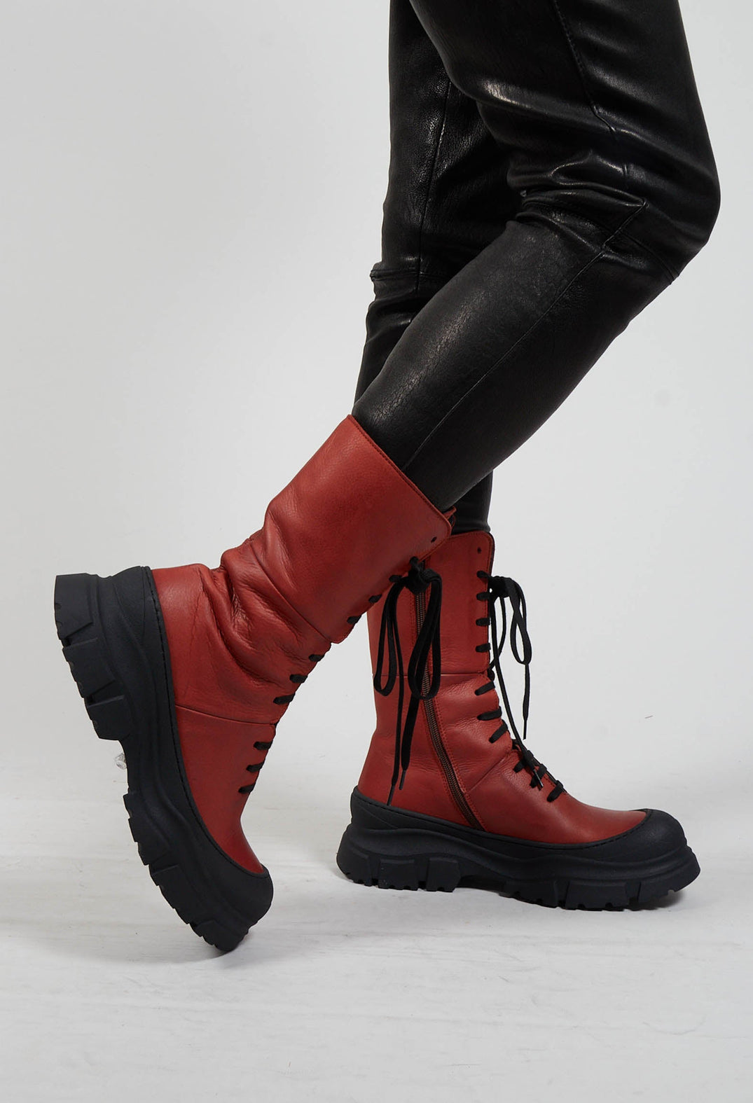 Lace Up Boots In Gasoline Cuoio Inglese
