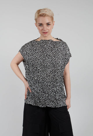 Laol Top in Black with White