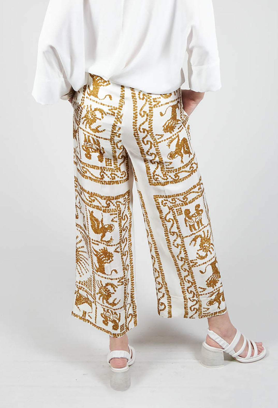 wide leg trousers in zodiac print with front pockets