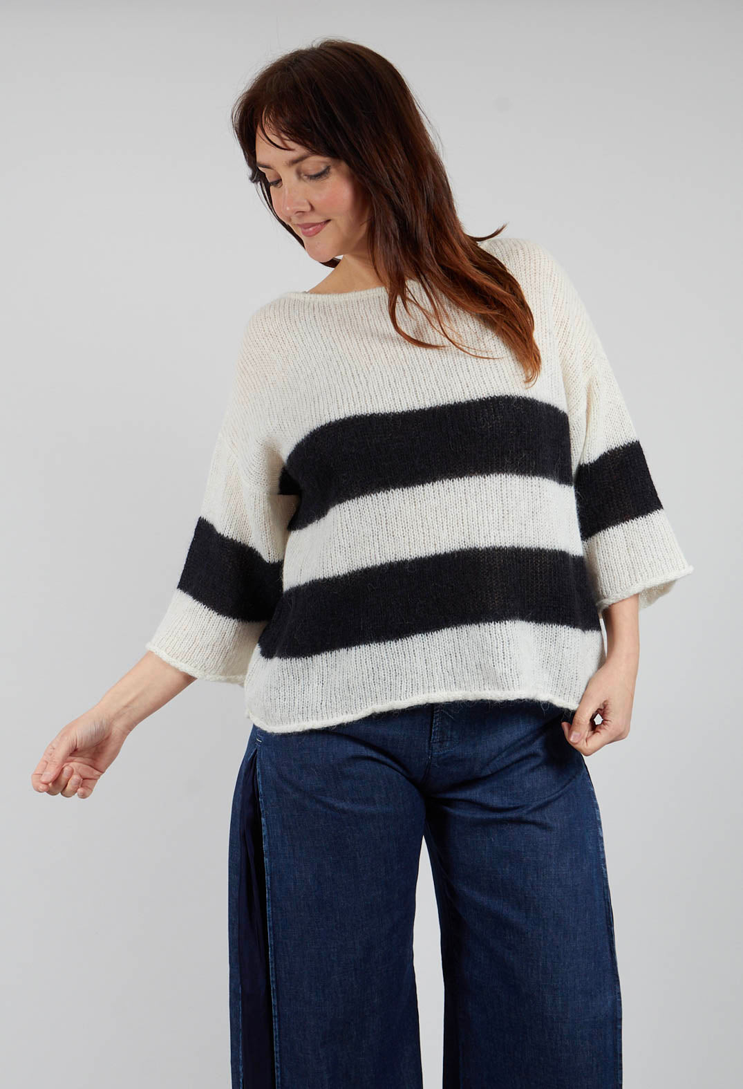 Light and Fluffy Pullover in Off White and Nero