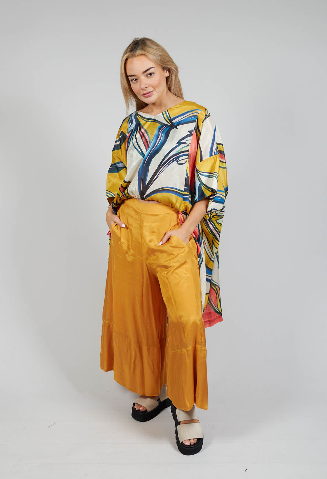 Lightwear Culottes in Beige Saffron