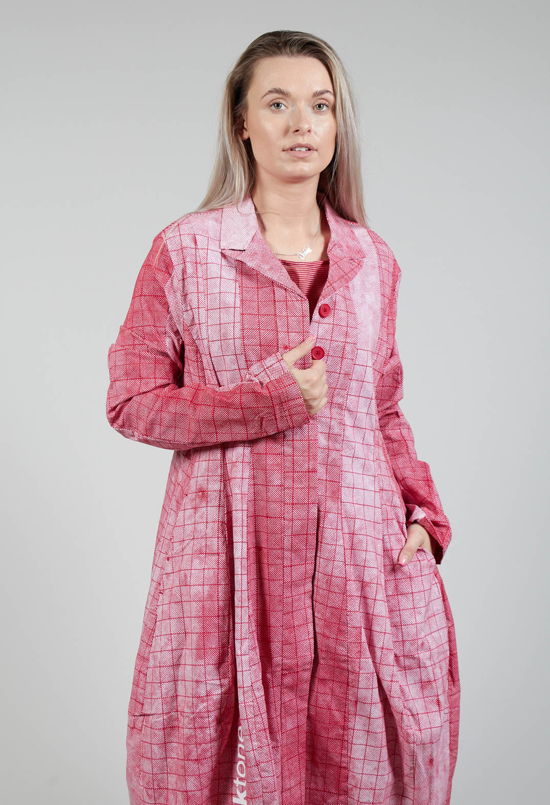 Lightweight Coat with Tulip Hem in Placed Chili Print