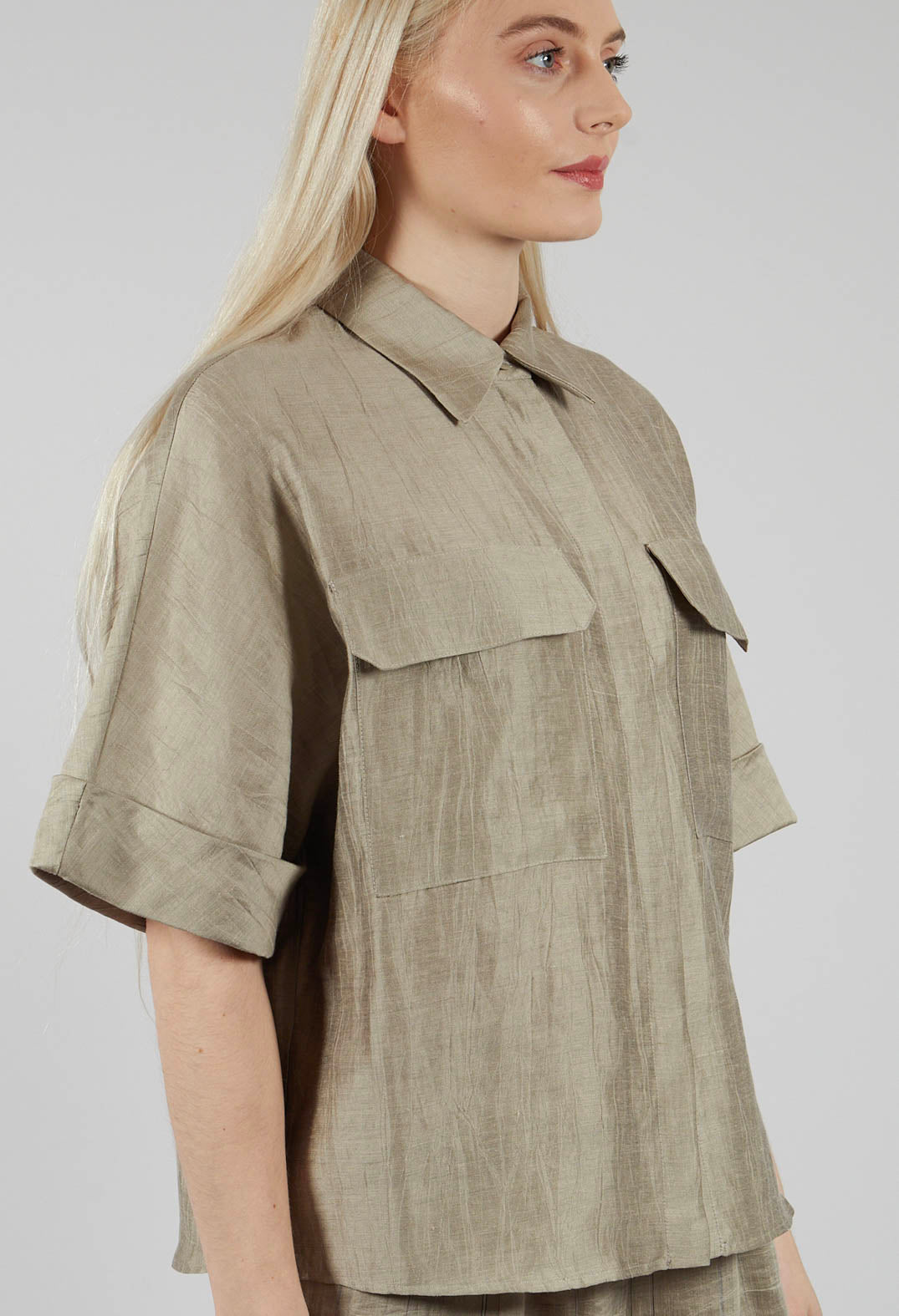 Linen Blend Shirt with Large Pockets in Naturale