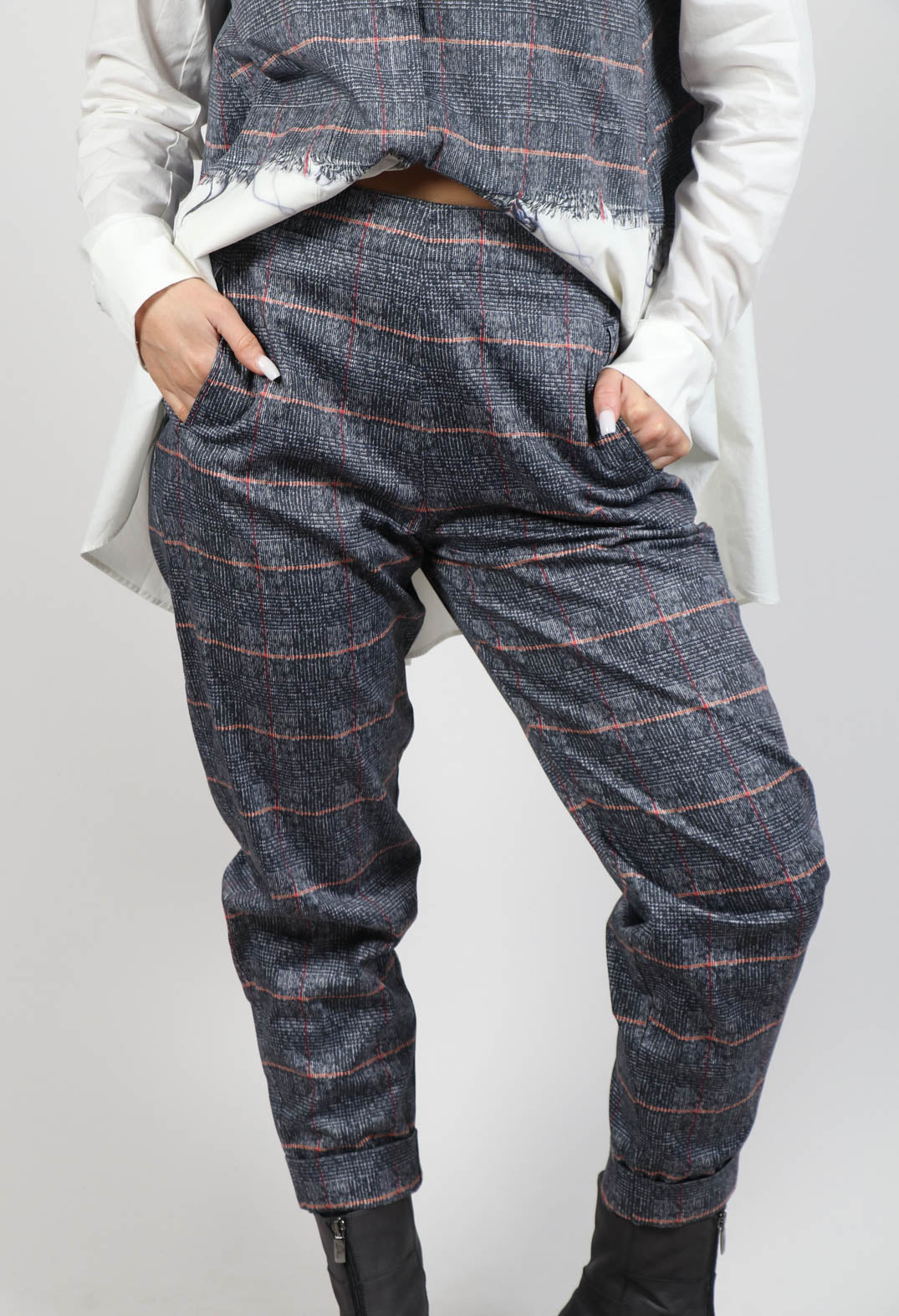Long Geisha Pants in Night Orange Check