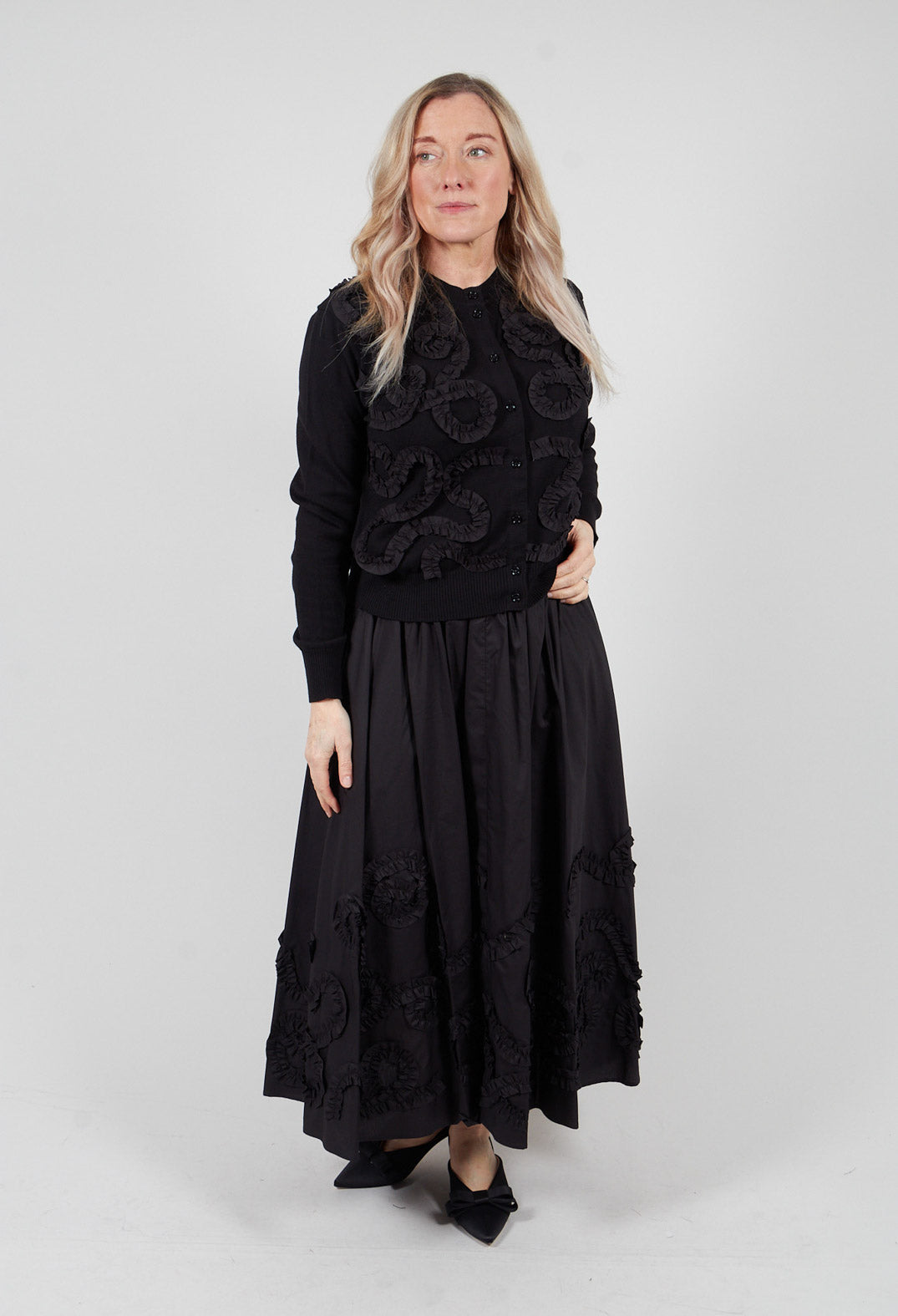 Long Sleeved Cardigan in Nero