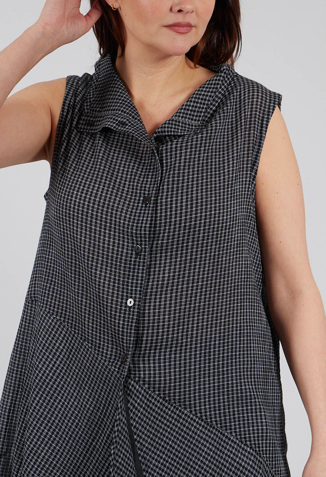 Longline Sleeveless Shirt in Black Check
