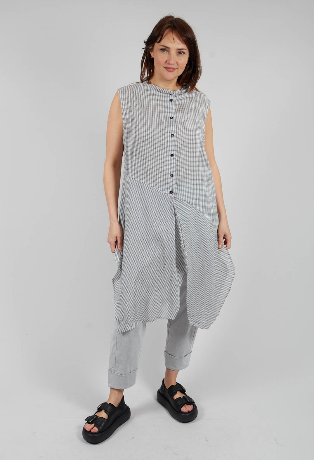Longline Sleeveless Shirt in White Check