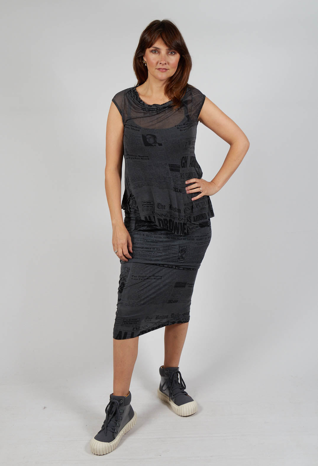 Loose-Fit Asymmetrical Vest in Coal Print Cloud
