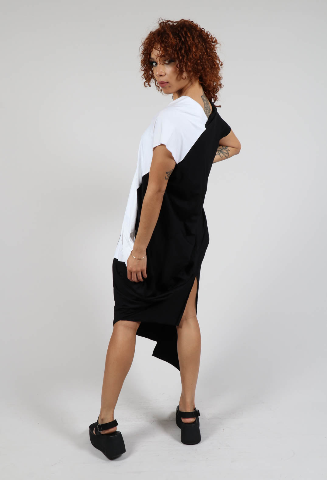 black and white loose dress Vsdgher Black and White Polka Dot Print Summer Dresses for Women Casual U Neck Beach Dress Sleeveless Tank Loose Sundress with Pocket -Small, Women's