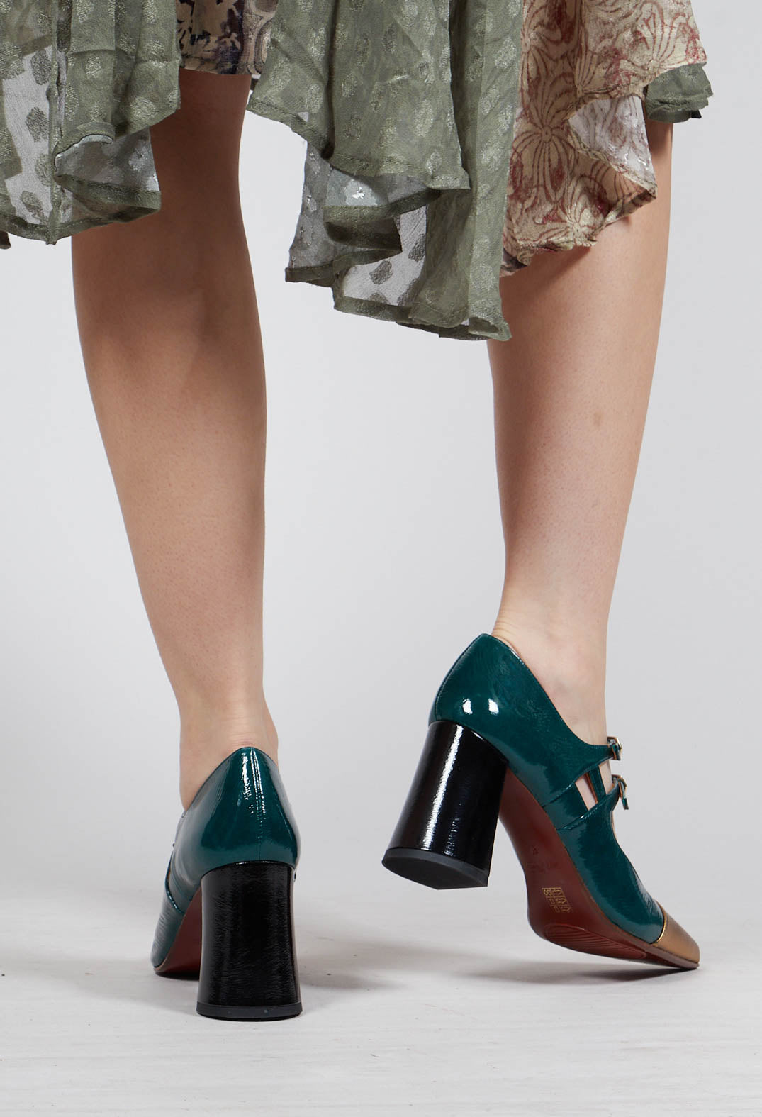 Lumila Heels in Dali Bronce
