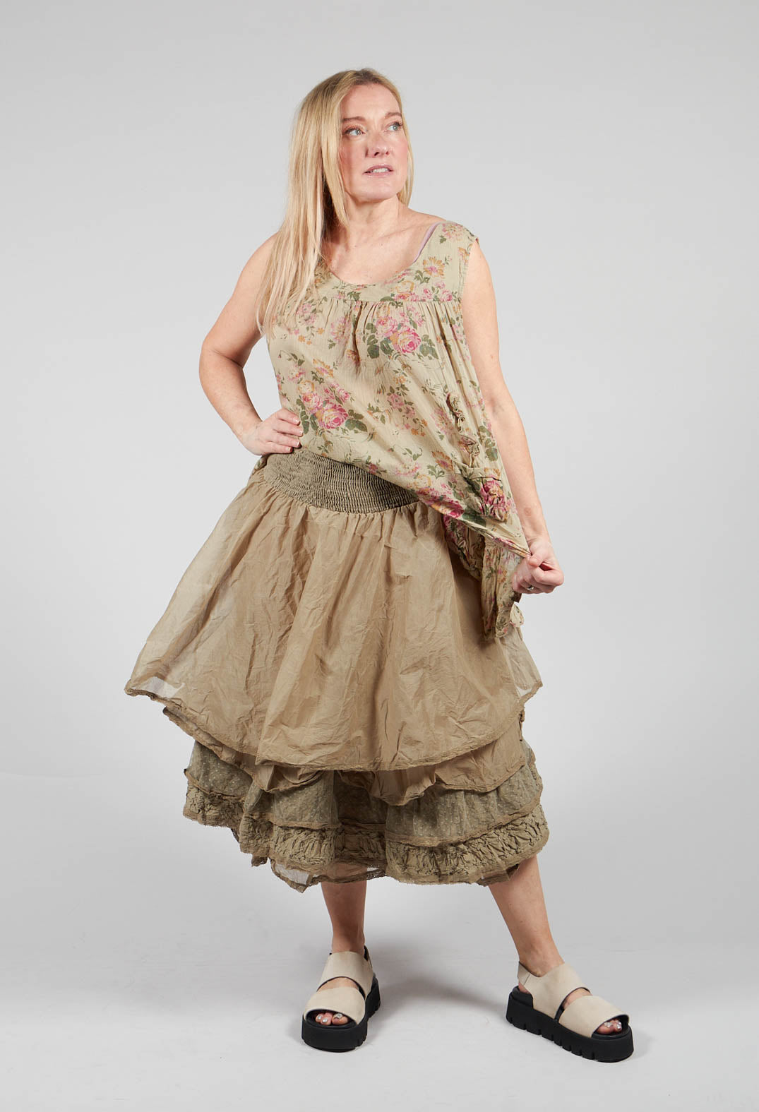 Madou Skirt in Almond