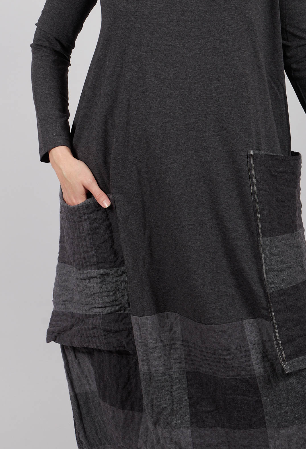 Metti Tsant Check Dress  in Antracite