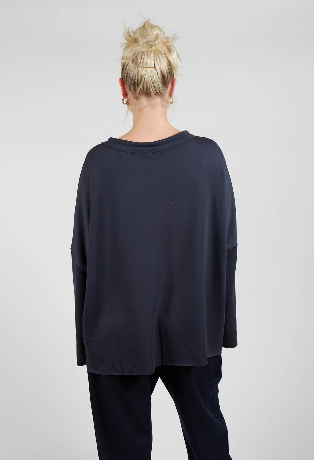 Modelo Top in Carbon Blue