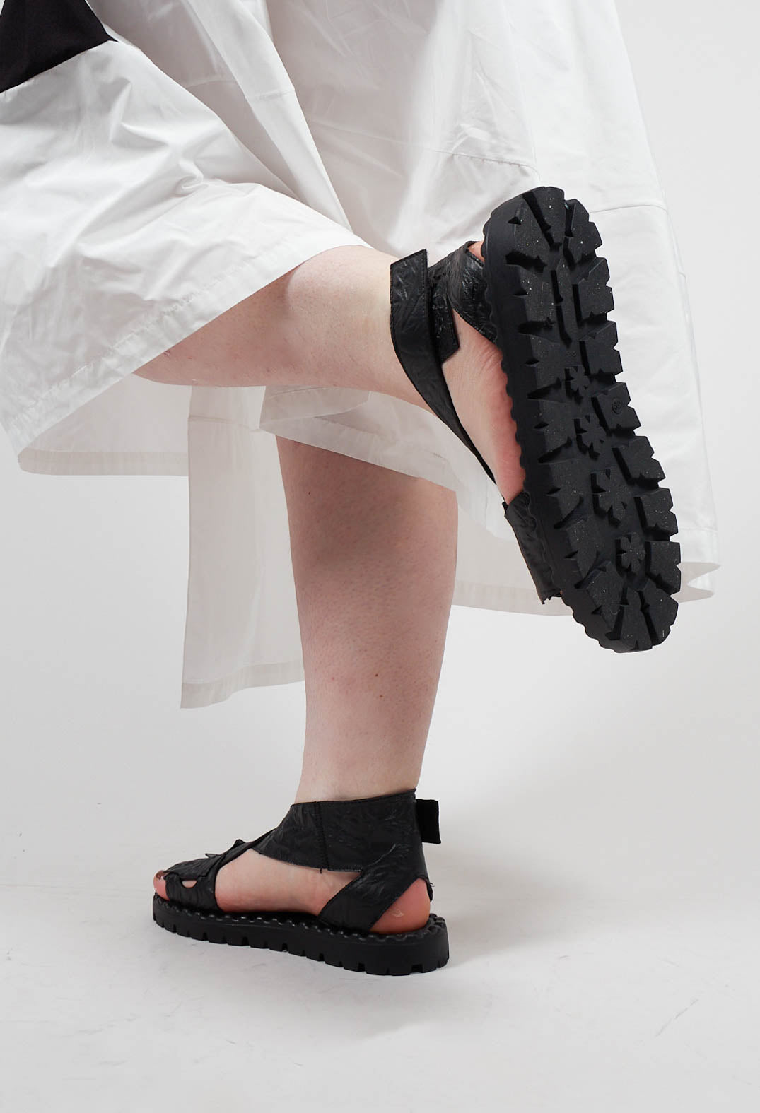 Moonie Strap Sandals in Black