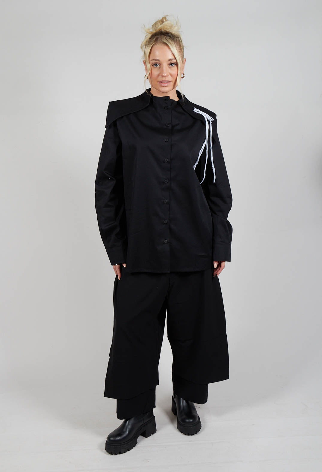 Neutro Shirt in Black