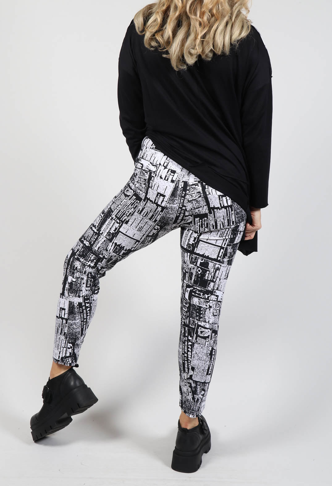 Newspaper Print Leggings in Black