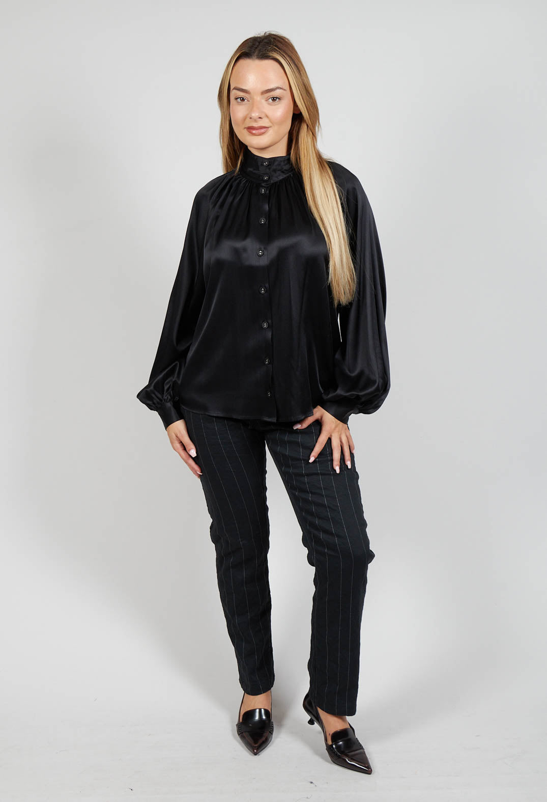 Nitadea Blouse in Black