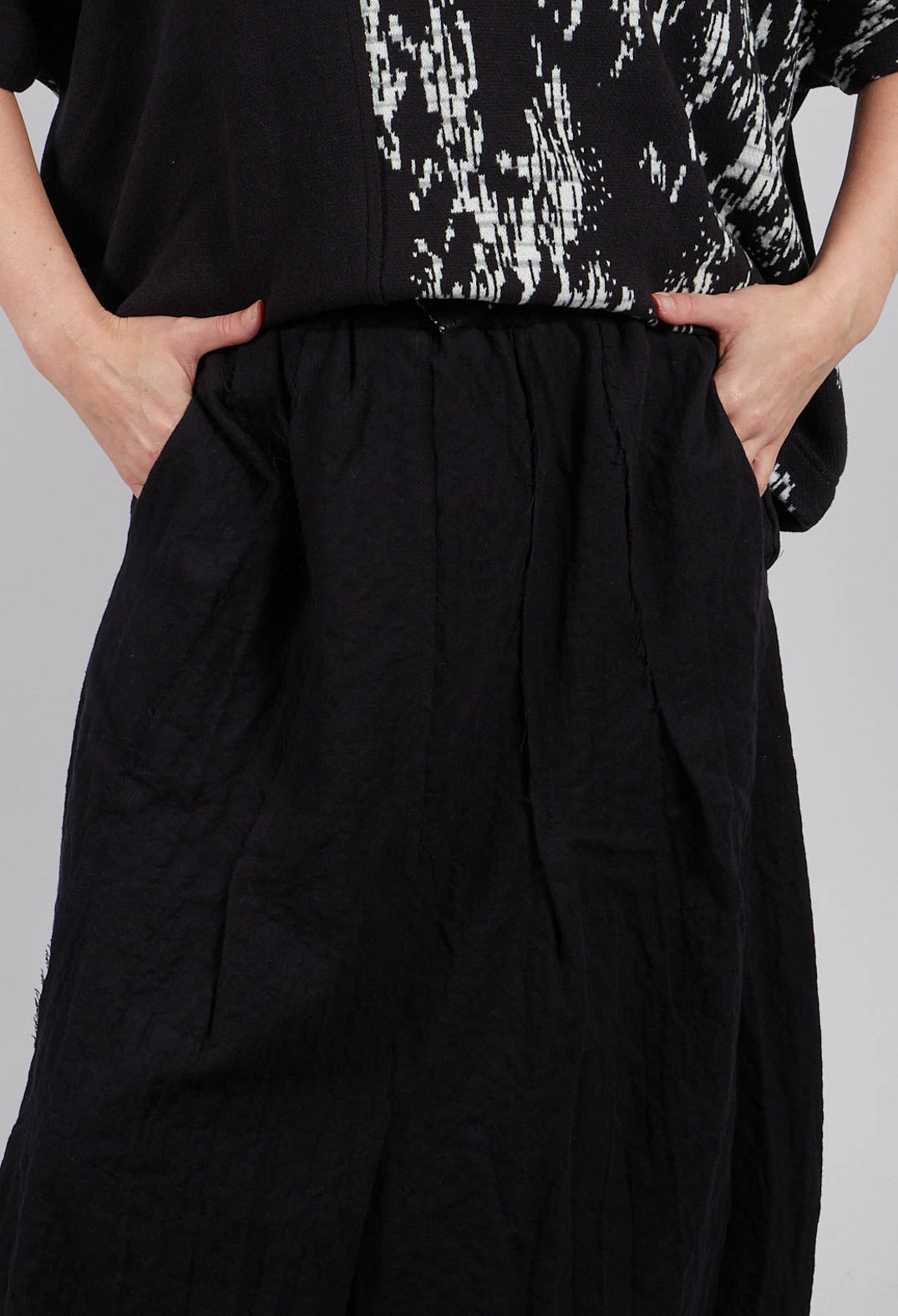 Nuna SU Plain Skirt in Nero