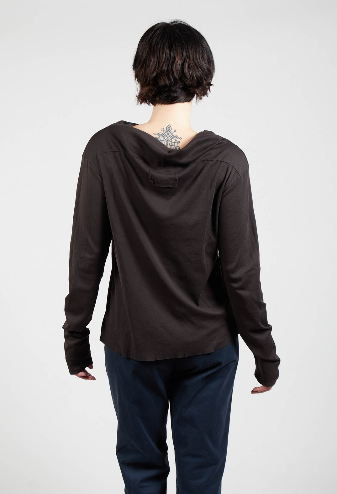 Off The Shoulder Shirt in Ebano