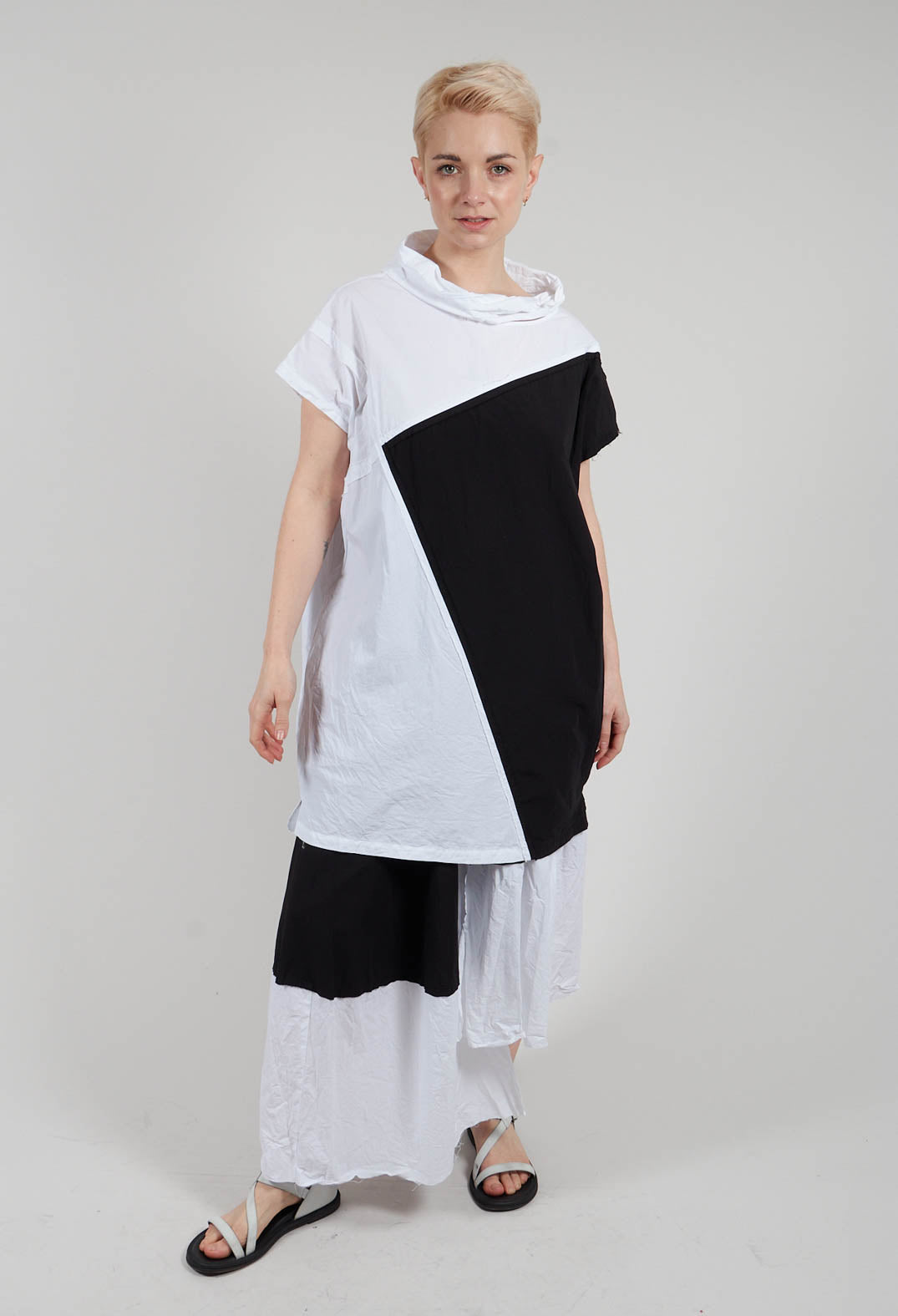 Okej Tunic in White with Black