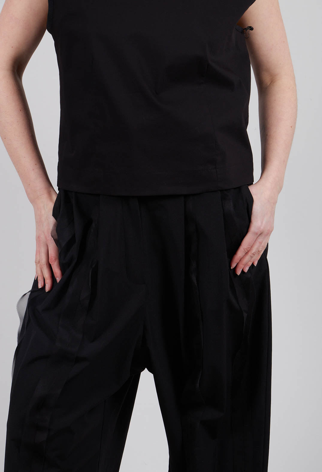 Olene Trousers in Black