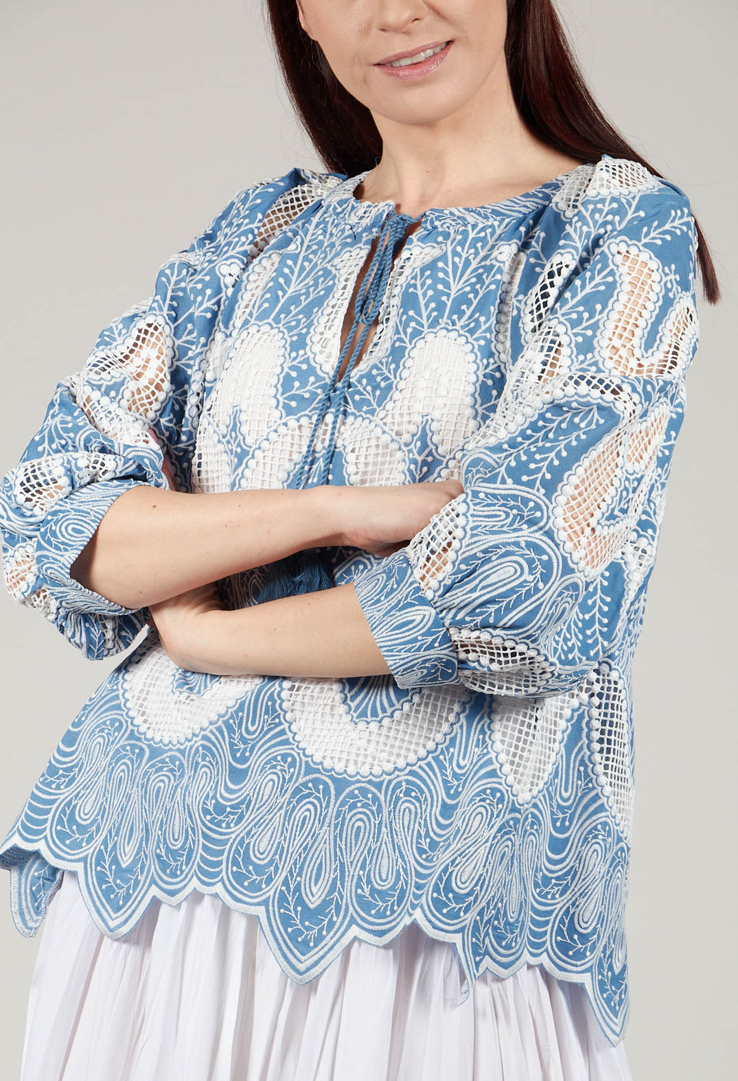 Omaley Embroidered Top in Bleu and Petr