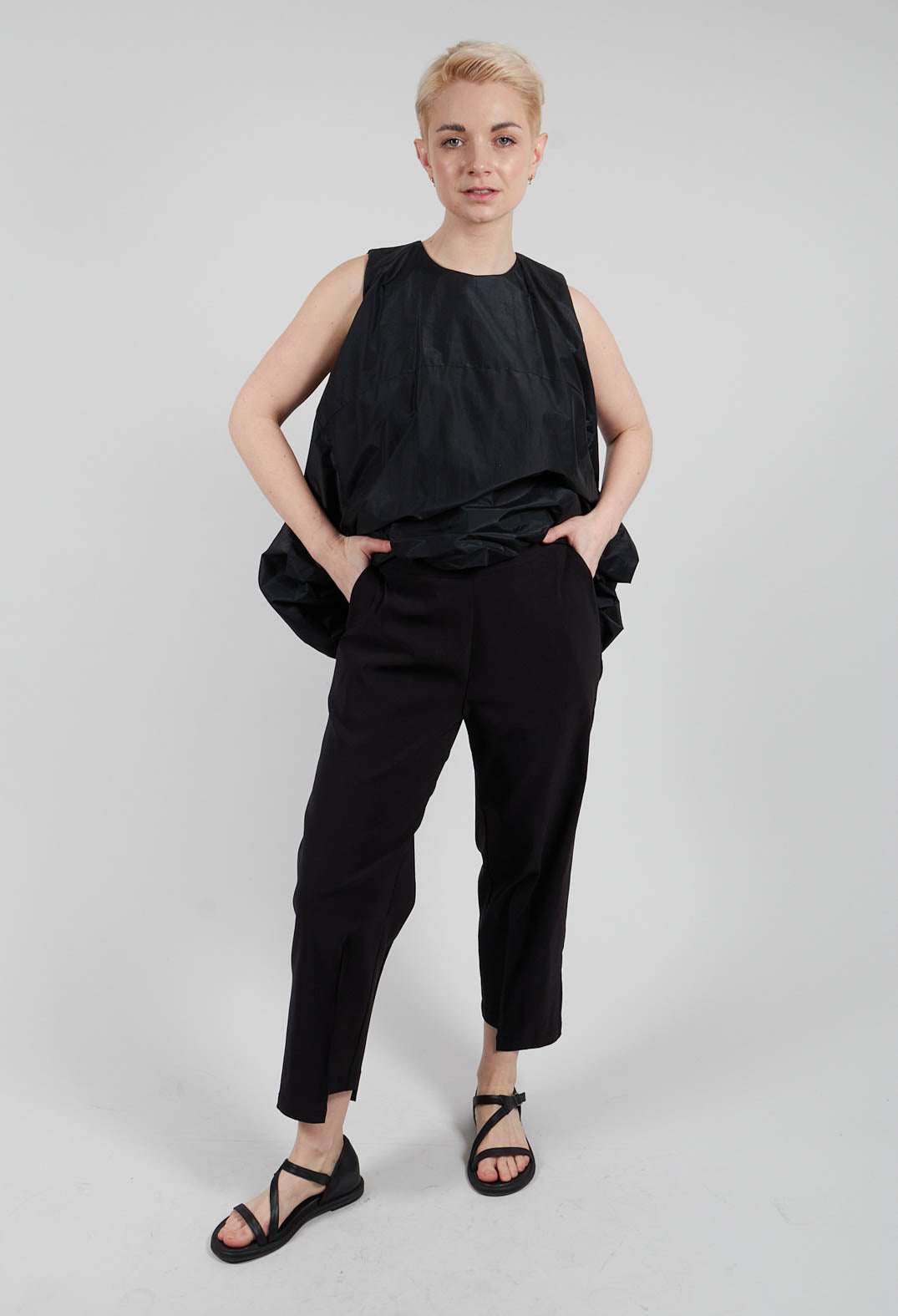 Opik Pants in Black