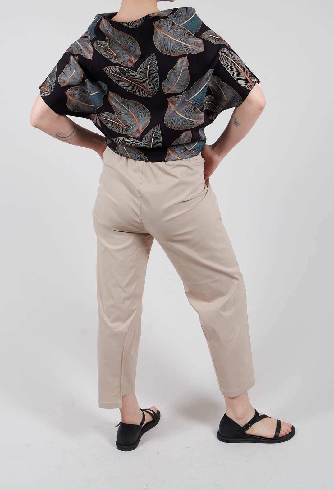 Opik Pants in Sand Beige