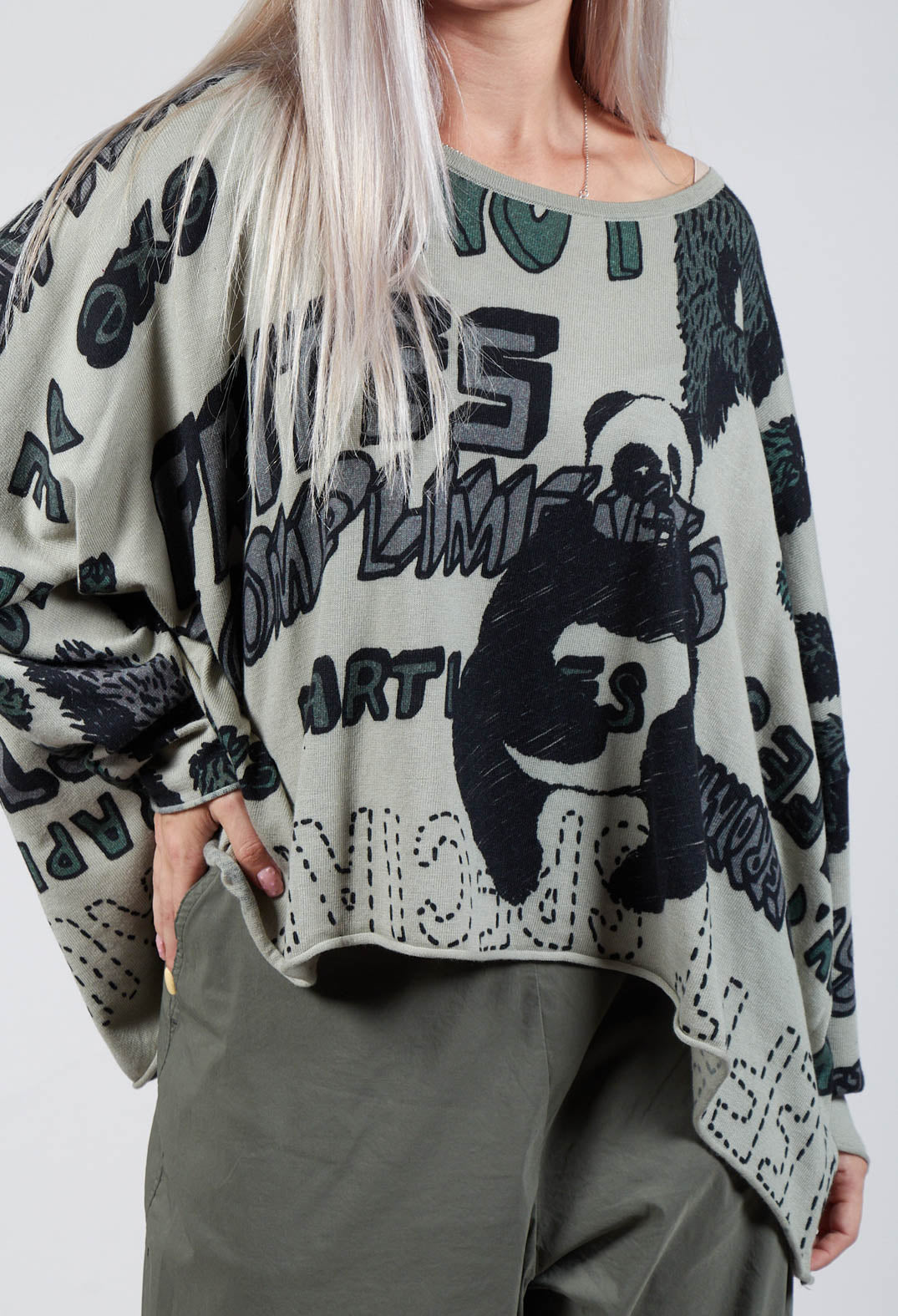 Oversized Cropped Jumper in Multicolour